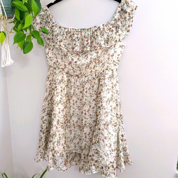 Lulu's | Off The Shoulder Floral Print Dress - Picture 2 of 9